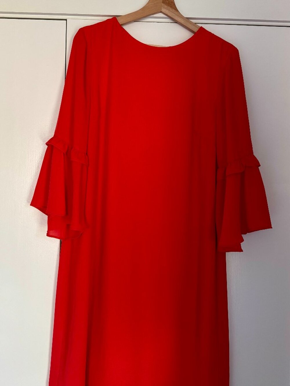 Banana Republic. Pleat Sleeve Shift Dress. Size 12. New Coral.